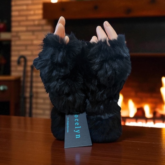 Jocelyn Rabbit Fur Hand Warming Fingerless Gloves - BLACK - Picture 1 of 3